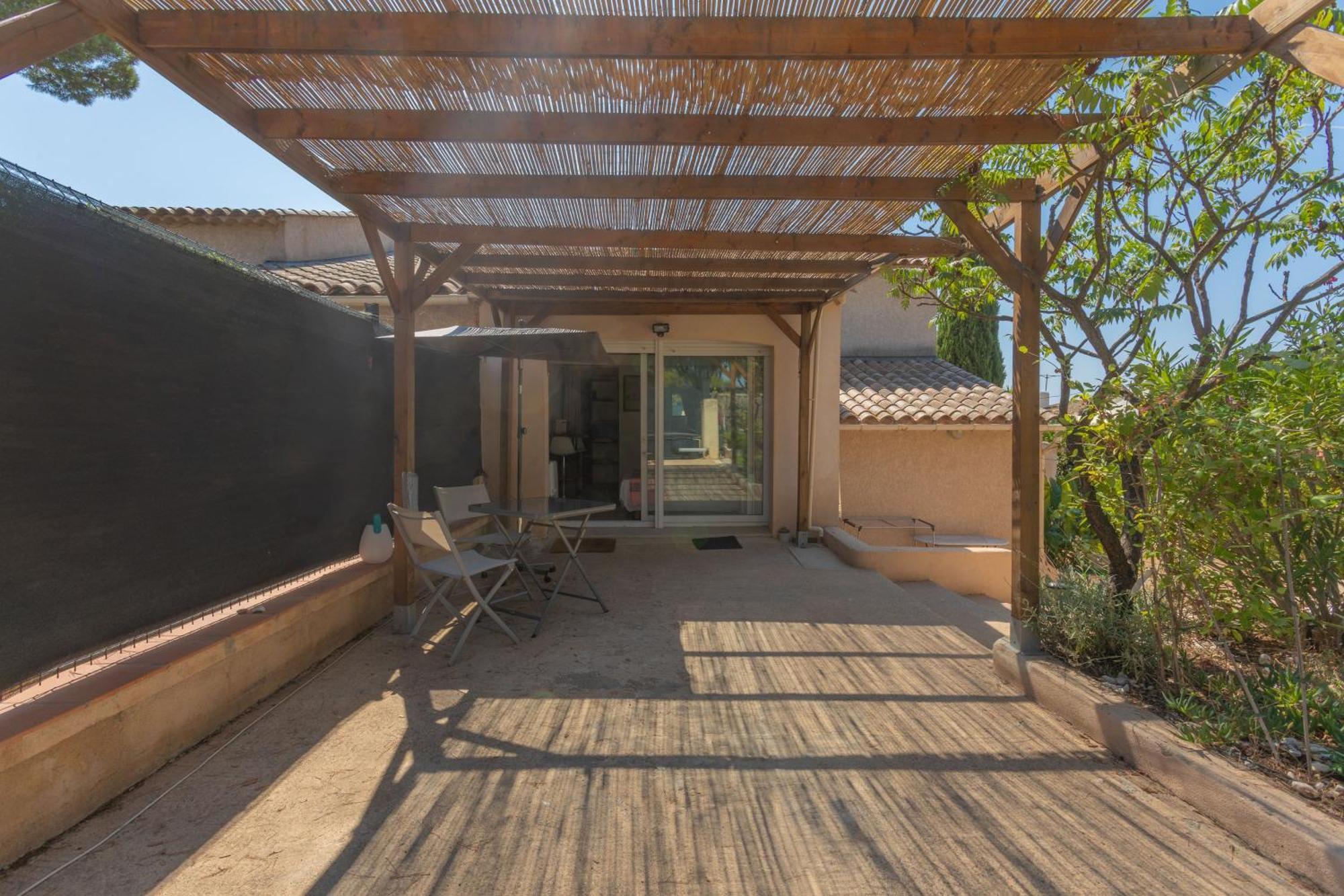 Appartement Pinede Romane
